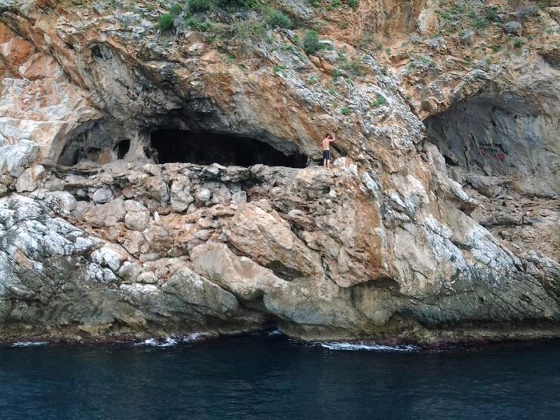 190045alanyaloverscave