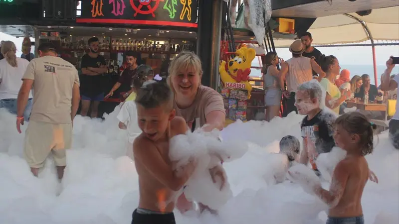 foam-party-boat-mahmutlar