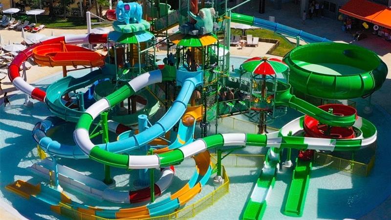 aquapark near side