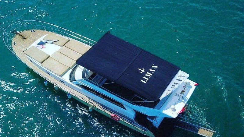 private yacht rental in side