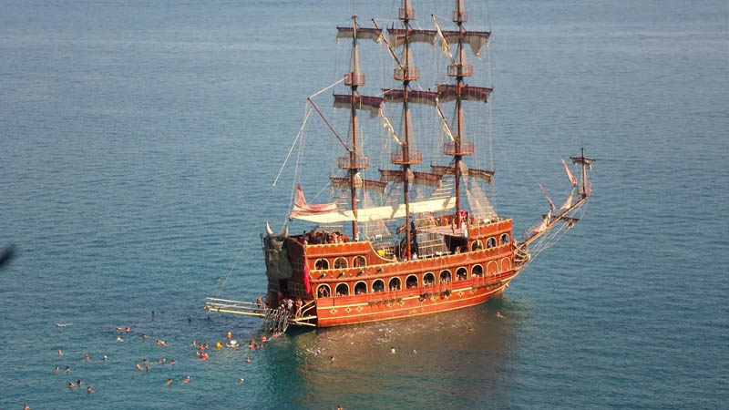 boat tour in alanya sunset