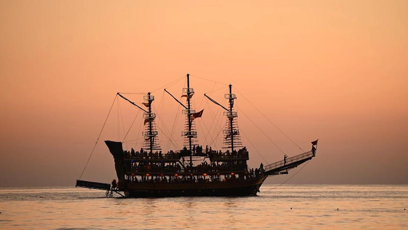 sunset boat tour at alanya