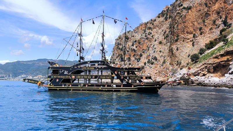 alanya pirate boat baba 07