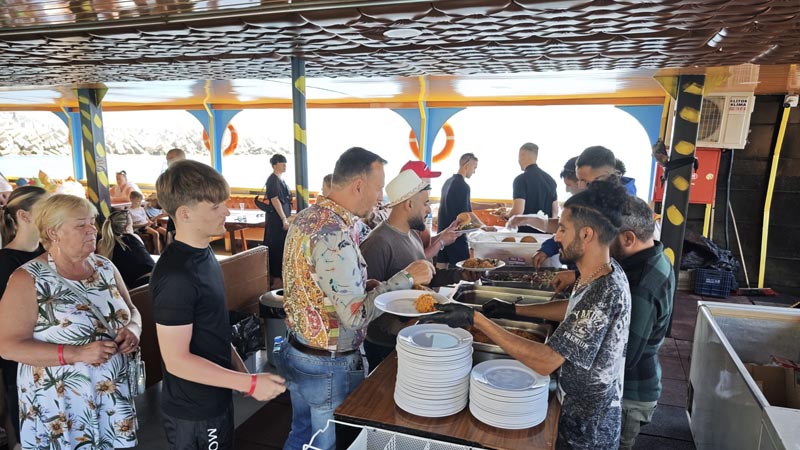 lunch on boat alanya