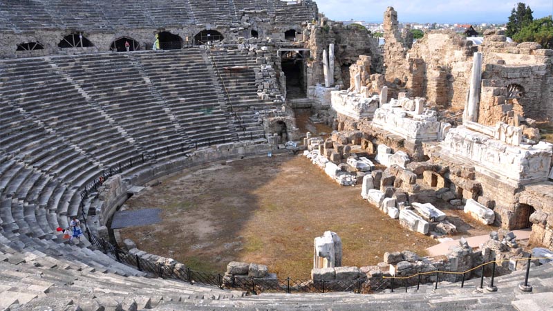 side theater