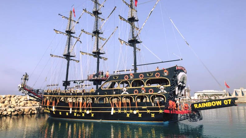cenger pirate boat excursion
