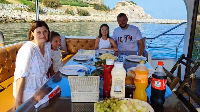 dinner on private-yacht okurcalar
