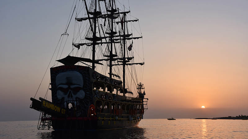 okurcalar pirate boat tour