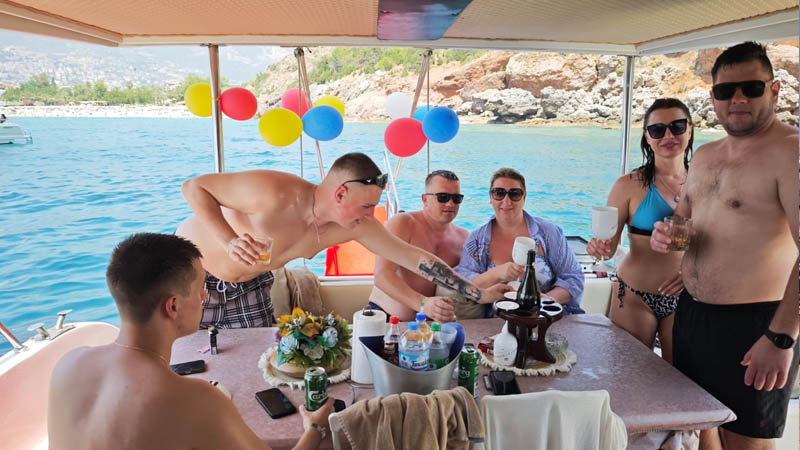 private yacht celebration alanya